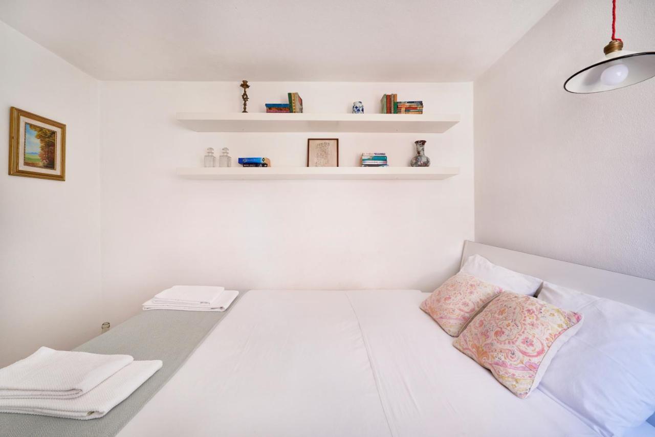 Light Filled Apartment Near Chiado, By Timecooler Lisboa المظهر الخارجي الصورة